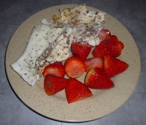 Gainer maison naturel de blanc d'œufs avec fraises